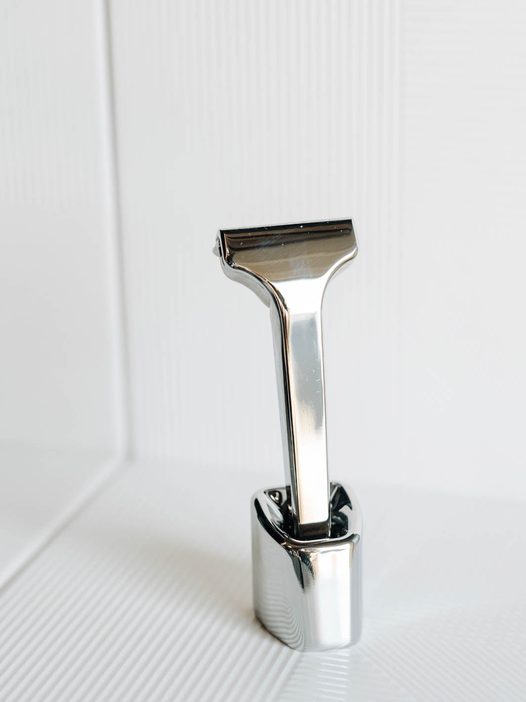 Bathroom Shelf Razor Stand Wall Razor Holder Shower Razor Blade